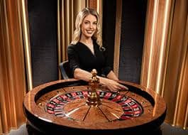 Live blackjack dealer at hptoto login studio